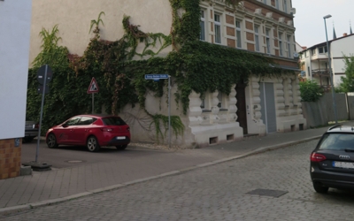 Einmündung Georg-Becker-Straße